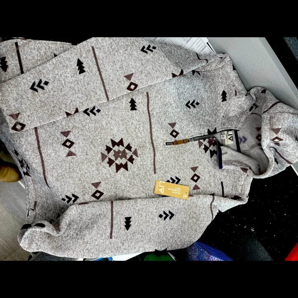 LIV Outdoor Mariah Hooded Pullover Quail Aztec - Picture 1 of 2